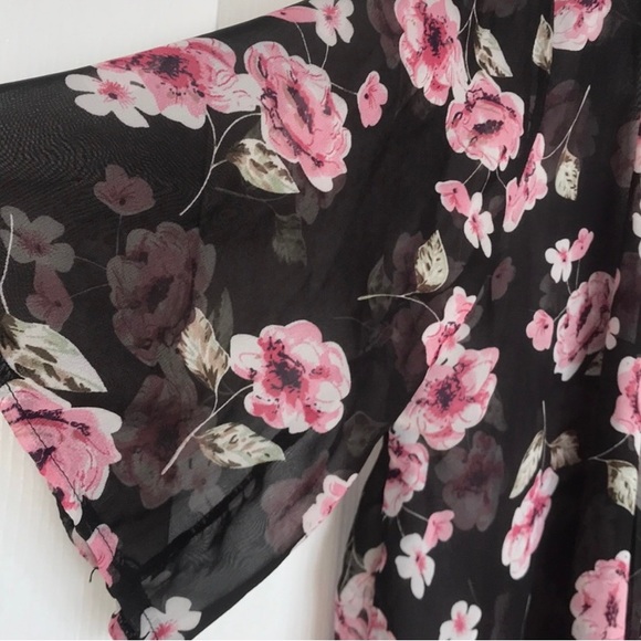 Sheer Floral Waterfall Hem Bell Sleeve Kimono - Picture 2 of 4